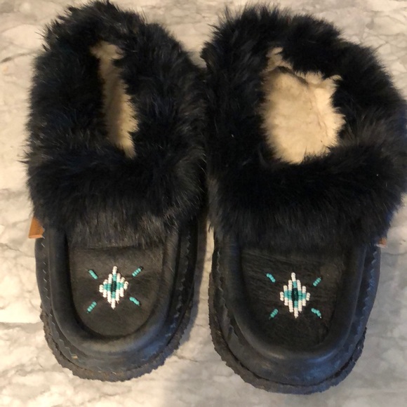tecumseh Shoes - Fur leather moccasin stripper shoes size 9 Canada